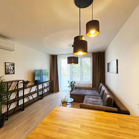 2 Apartment, New Building, Bosakova Street, 28 * Братислава