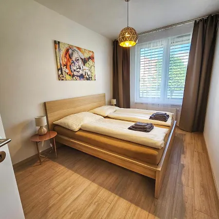 公寓 2 Apartment, New Building, Bosakova Street, 28 布拉迪斯拉发